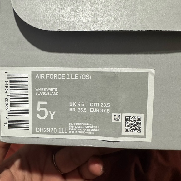 Nike air forces - Picture 3 of 3